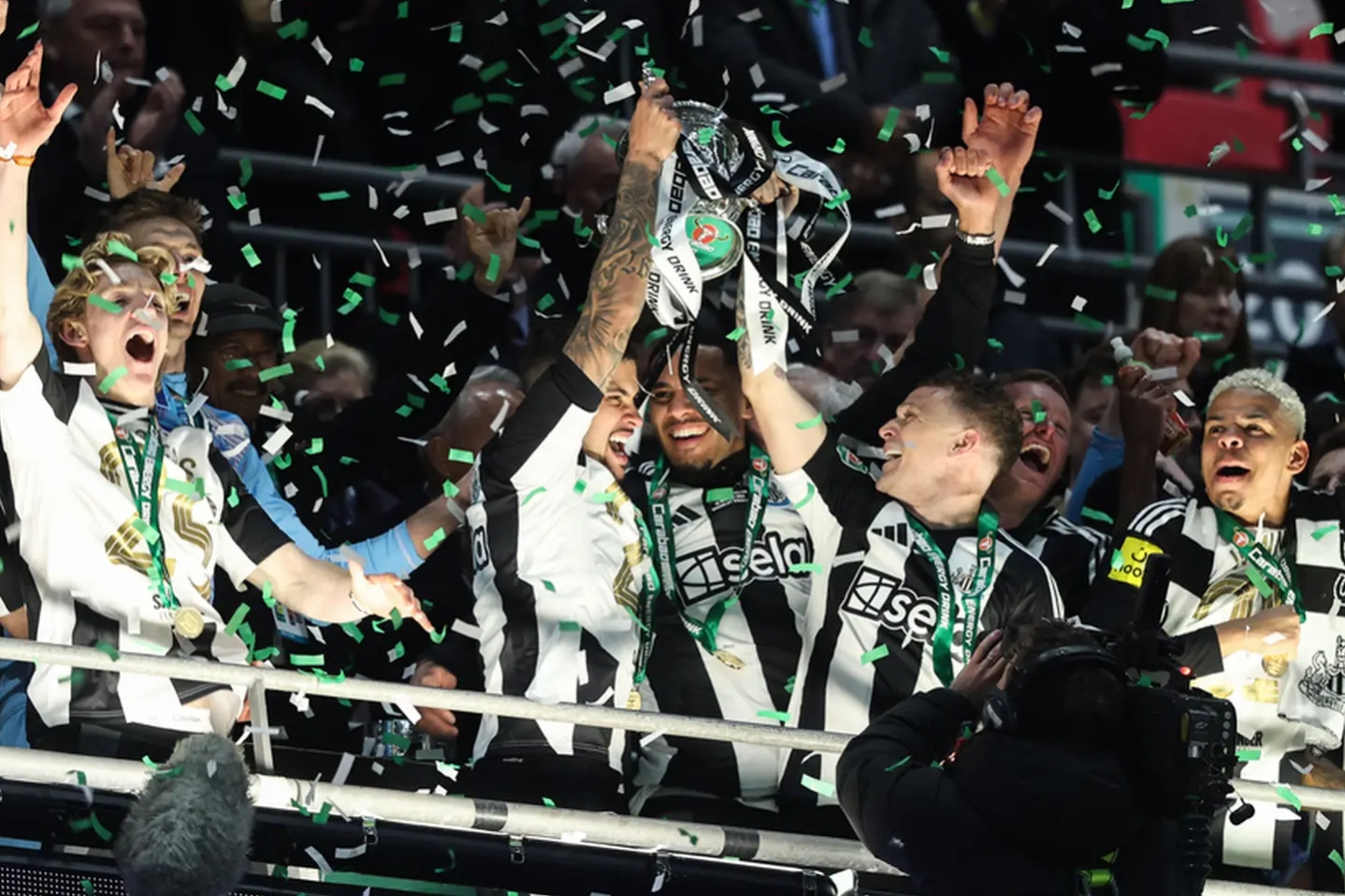 纽卡斯尔迎亚冠关键赛,赛前状态回暖,气氛紧张,球队文化再被提及 纽卡斯尔迎亚冠关键赛,赛前状态回暖,气氛紧张,球队文化再被提及