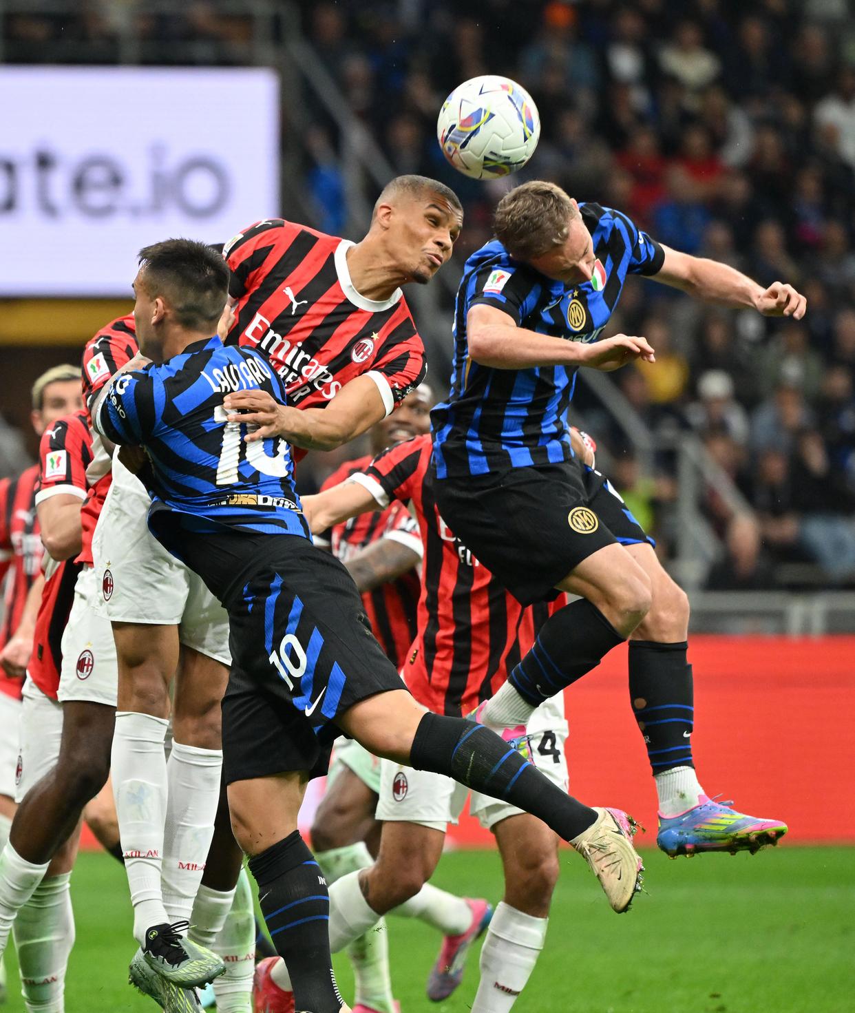 关于赛前葡萄牙体育调整名单以备意大利杯，调整名单环节打磨，信心回归，球探报告显示潜力的信息