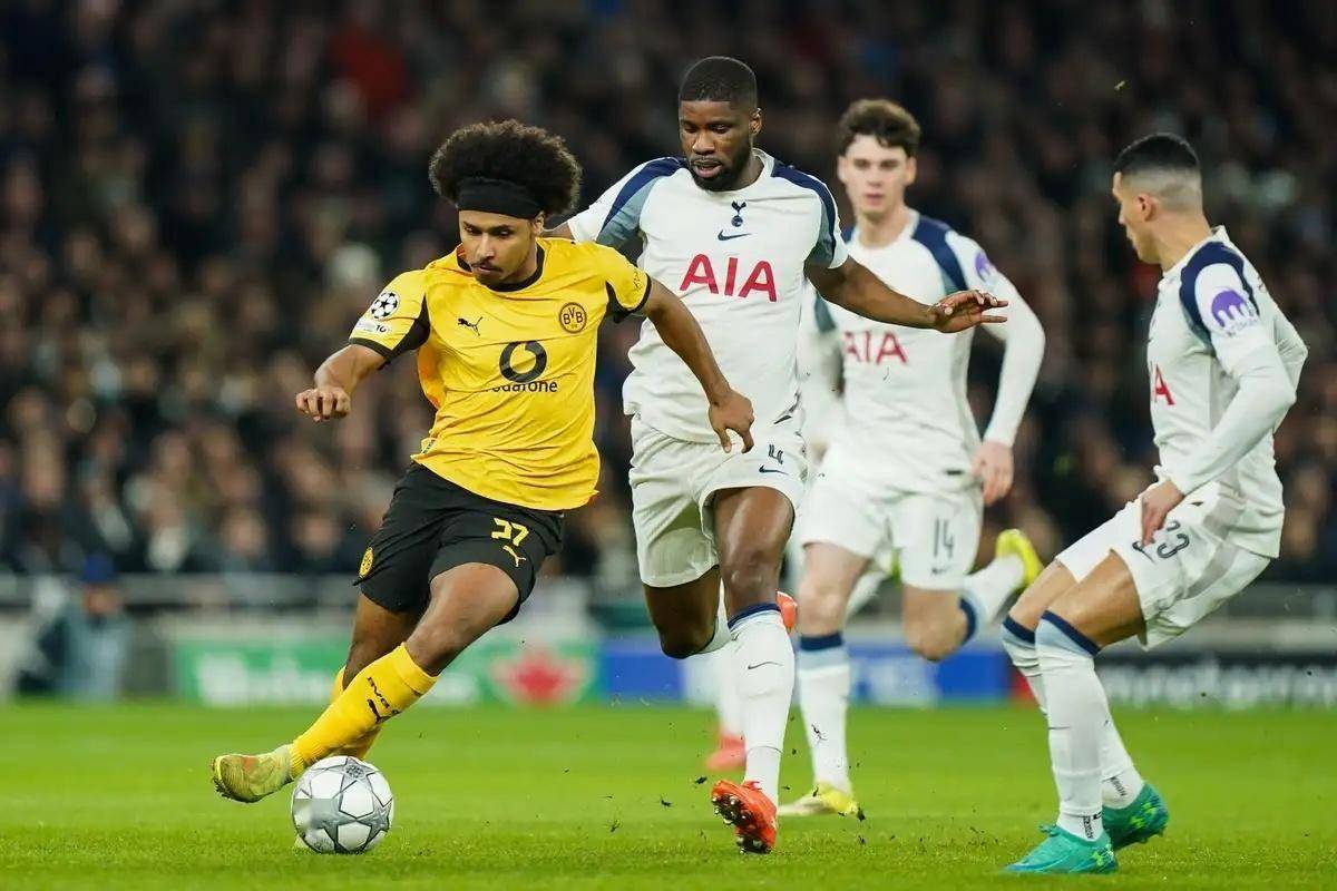 转折点新奥尔良鹈鹕篮板制胜；欧冠今晚攻防权衡；底气十足；阵容厚度经受考验的简单介绍